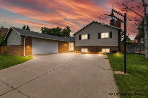 6914 CORDOVA DR, Cheyenne, WY 82009