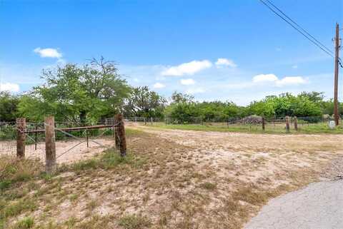 1402 Stephens Dr, George West, TX 78022