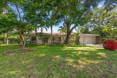 655 42ND AVENUE N, Saint Petersburg, FL 33703