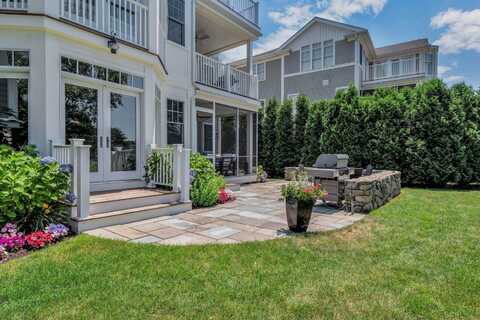 66 Simons Road, Mashpee, MA 02649