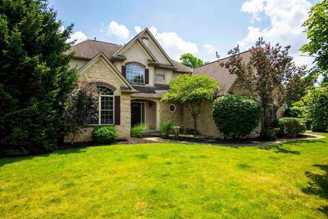 2567 Carmel Drive, Lewis Center, OH 43035