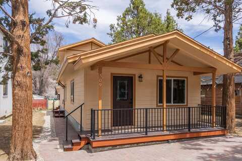 309 E Angeles Boulevard, Big Bear City, CA 92314