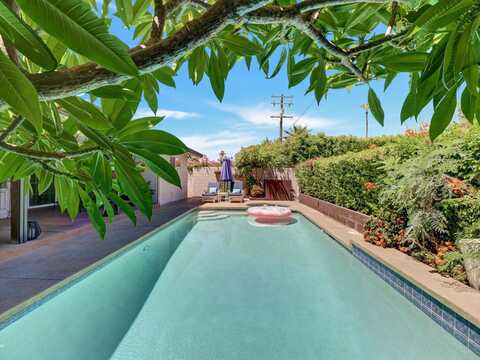 43860 Carmel Circle, Palm Desert, CA 92260