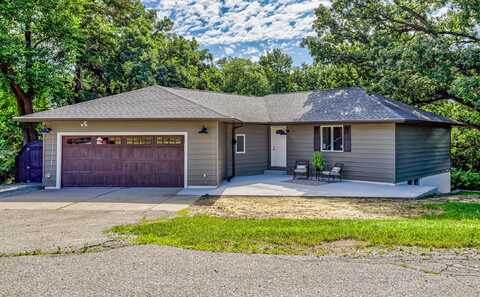 5524 N Dakota Avenue, Ames, IA 50014