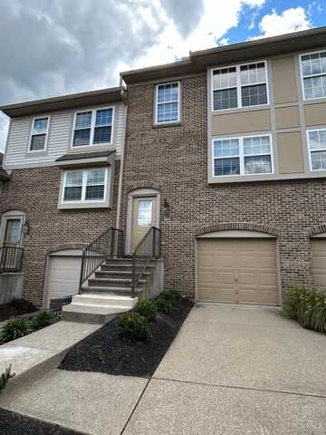 2460 Cardinal Hill Court, Cincinnati, OH 45230