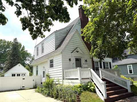 1606 Prairie, Essexville, MI 48732