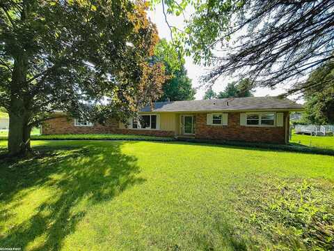 3035 E Hillcrest, North Street, MI 48049