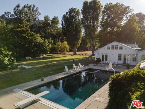 1520 Bonnell Dr, Topanga, CA 90290