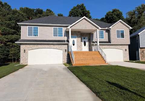 180 Whispering Pines, Fenton, MI 48430
