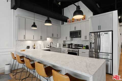 1130 S Flower St, Los Angeles, CA 90015