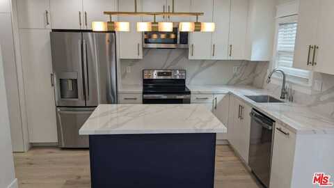 3677 3rd Ave, Los Angeles, CA 90018