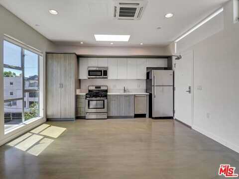 12114 Idaho, Los Angeles, CA 90025