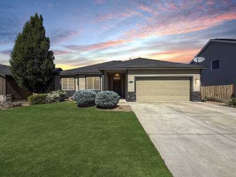 2773 SW 50th Street, Redmond, OR 97756