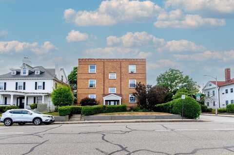 31 Chestnut St, Worcester, MA 01609