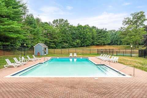 200 Ridgefield Cir, Clinton, MA 01510