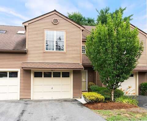 200 Ridgefield Cir, Clinton, MA 01510