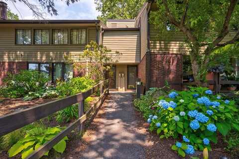 554 Great Elm Way, Acton, MA 01718