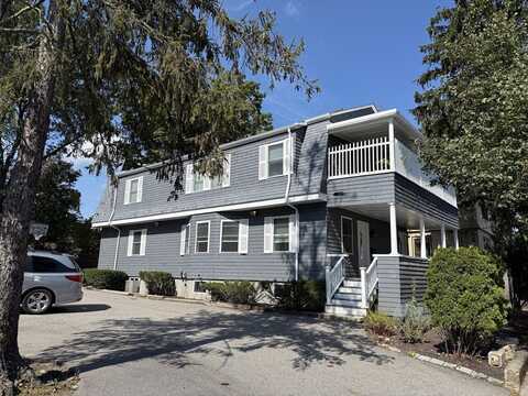 87 Floral St, Newton, MA 02461
