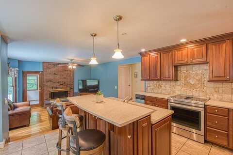 48 Wedgewood Drive, Easton, MA 02356