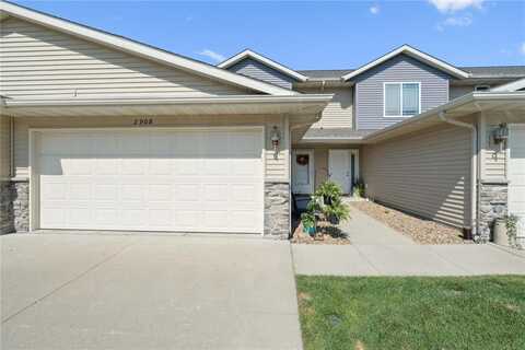 2908 Riviera Street SW, Cedar Rapids, IA 52404