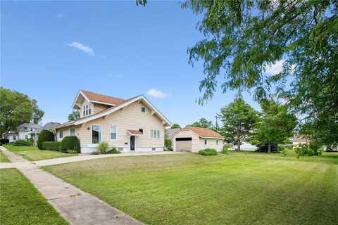 110 Hall Avenue, Lowden, IA 52255