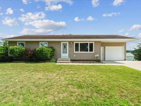 1175 F Avenue, Marion, IA 52302