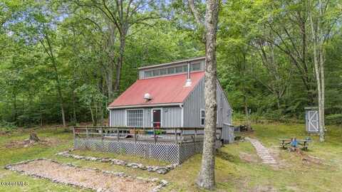 225 Bromley Lane, Hebron, NY 12832