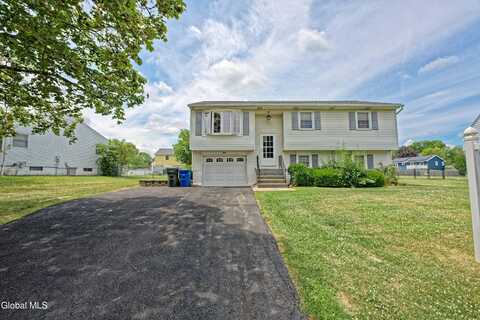 8 Mazurki Court, Cohoes, NY 12047