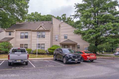 410 Owls Nest Court, Jackson, NJ 08527