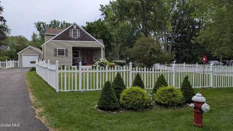 2061 Morrow Avenue, Niskayuna, NY 12309