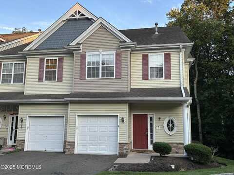 72 Oxford Court, Englishtown, NJ 07726