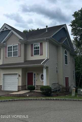 72 Oxford Court, Englishtown, NJ 07726