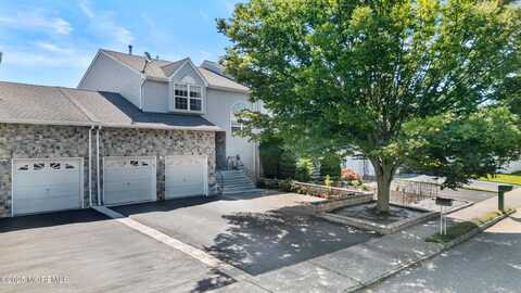 7 Warbler Road, Marlboro, NJ 07746