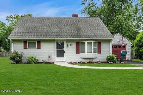 99 Roosevelt Circle E, Red Bank, NJ 07701