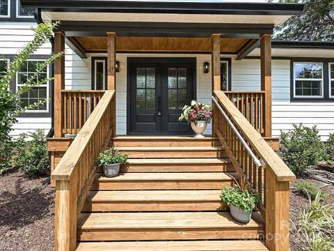 12029 Five Cedars Road, Charlotte, NC 28226