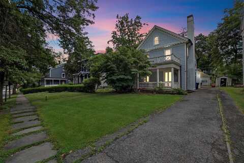 13 Garfield Place, Poughkeepsie, NY 12601