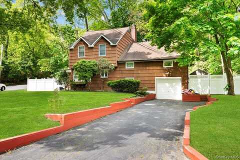 18 Nursery Road, Melville, NY 11747