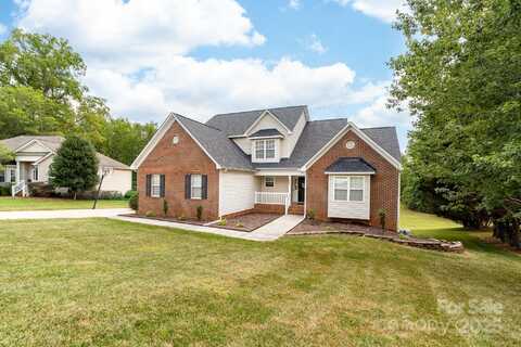 221 Deerfield Drive, Mount Holly, NC 28120