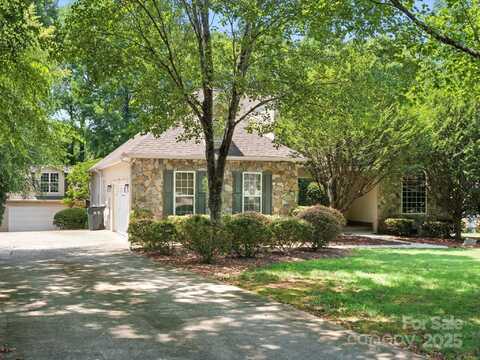 10300 Crestwood Drive, Charlotte, NC 28277
