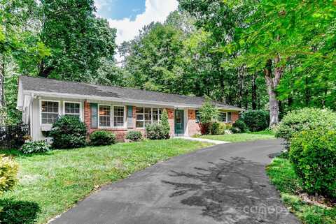 171 Surry Lane, Hendersonville, NC 28791