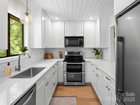 142 Cedar Forest Trail, Asheville, NC 28803