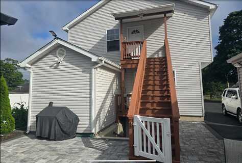 3 Lakewood Street, Bay Shore, NY 11706