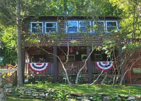 28 E Sullivan Place, Smallwood, NY 12720