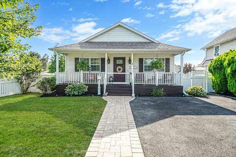 4 Ferndale Boulevard, Islip, NY 11751