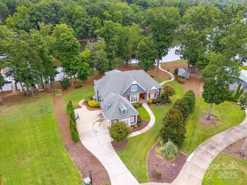 835 Misty Arbor Ford unit: 76, Clover, SC 29710
