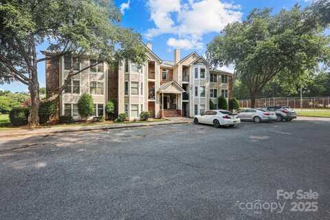 6203 Rosecroft Drive, Charlotte, NC 28215