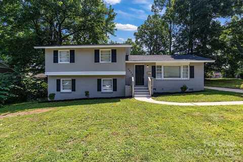 4635 Thornwood Road, Charlotte, NC 28213