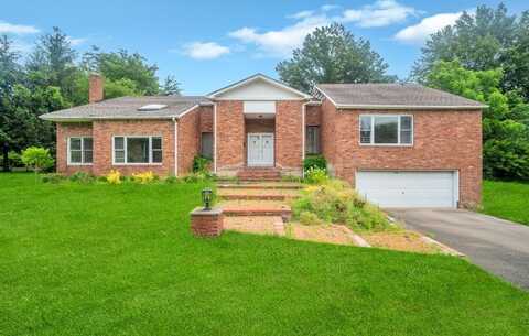 106 Woods Drive, Roslyn, NY 11576