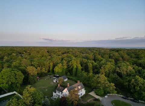 15 Abbey Creek, East Islip, NY 11730