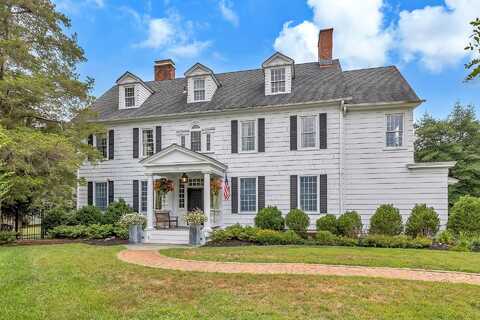 15 Abbey Creek, East Islip, NY 11730